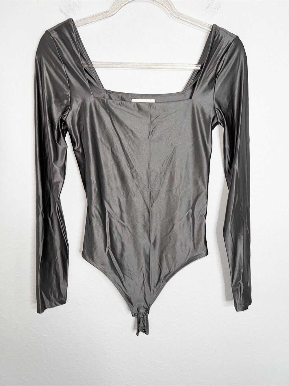 Babaton silver bodysuit top women’s small long sleeve Aritzia